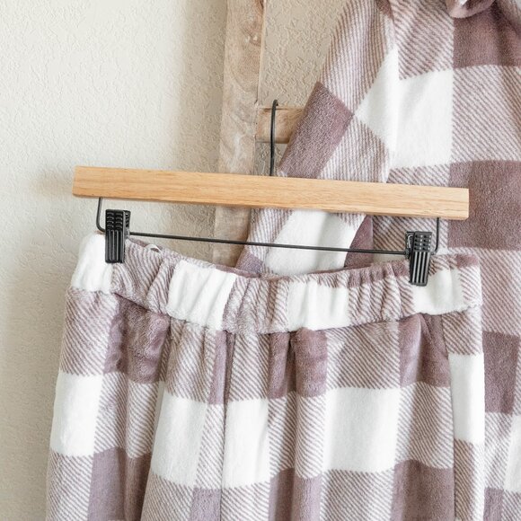 BloomChic Buffalo Plaid Lounge Set Size 10 – Zip Hoodie & Joggers, Super Soft! - Picture 7 of 9